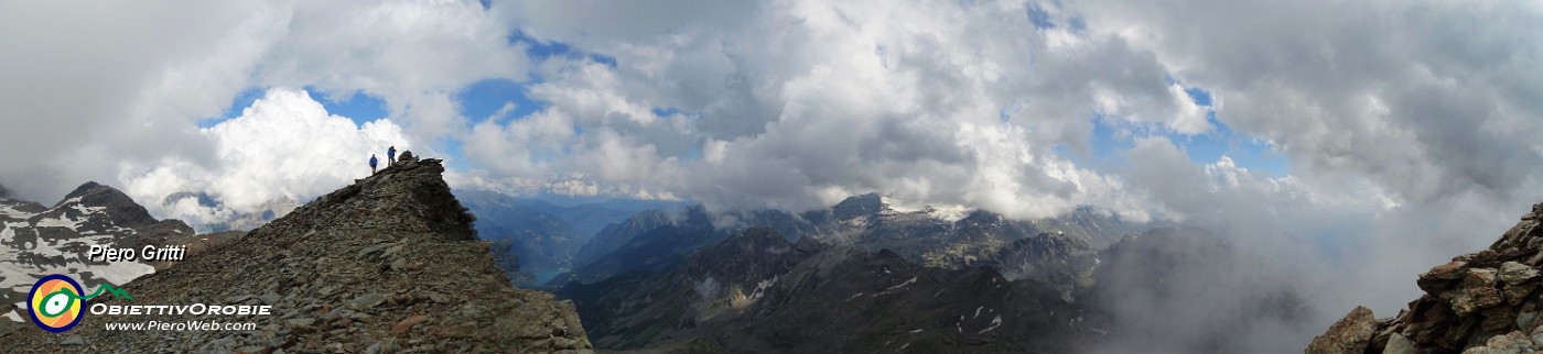 61 Panoramica da Cima Fontana verso il Pizzo Scalino.jpg